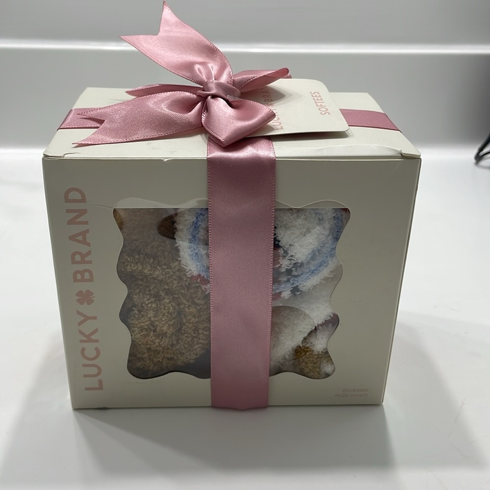 NWT Lucky Brand Socks 3 Pack Gift Box